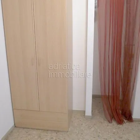 Adriatica Immobiliare - Centromare